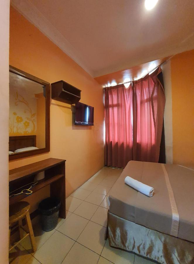 איפוה Highway Budget Hotel מראה חיצוני תמונה