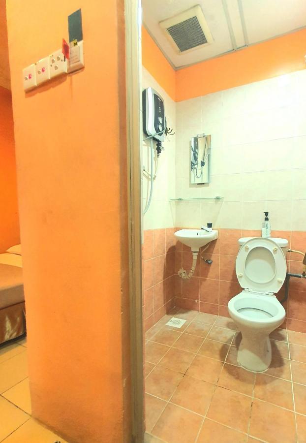 איפוה Highway Budget Hotel מראה חיצוני תמונה