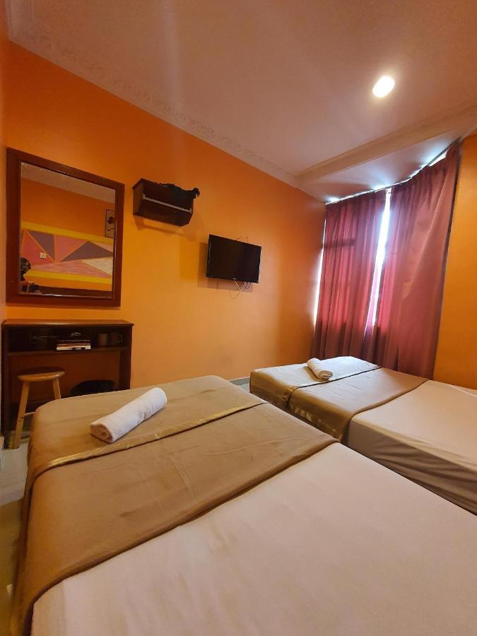 איפוה Highway Budget Hotel מראה חיצוני תמונה