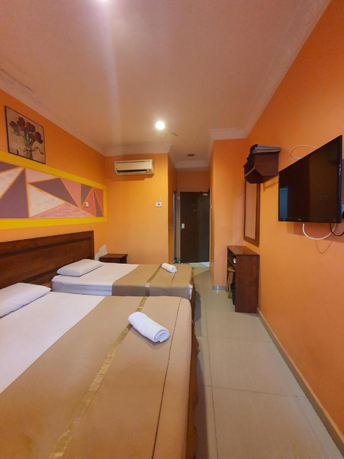 איפוה Highway Budget Hotel מראה חיצוני תמונה