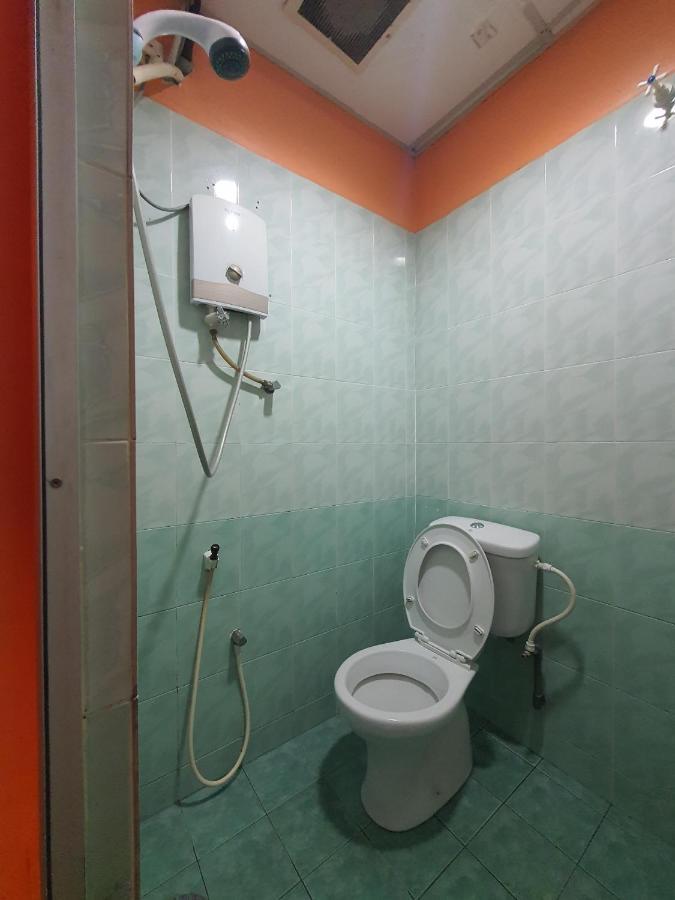 איפוה Highway Budget Hotel מראה חיצוני תמונה